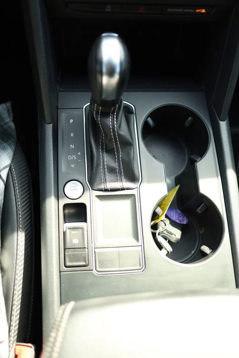 Used 2022 Volkswagen Atlas Cross Sport SE image 26