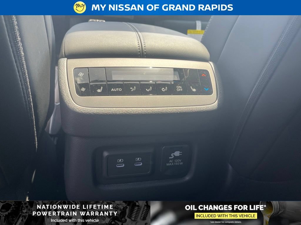 New 2026 Nissan Pathfinder Platinum w/ Cargo Package AWD/4WD image 22