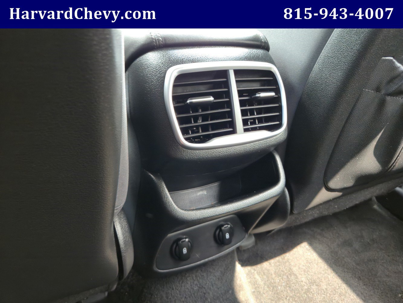 Used 2020 Hyundai Santa Fe SE FWD image 27