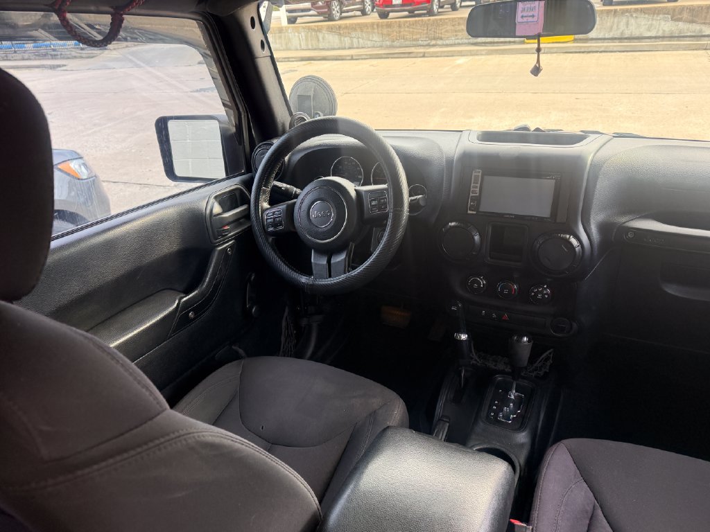 Used 2013 Jeep Wrangler Unlimited Sport w/ Connectivity Group AWD/4WD image 16