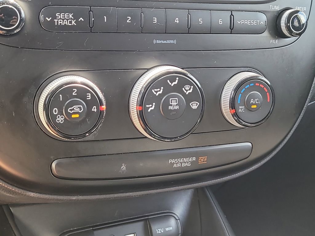 Used 2017 Kia Soul image 19