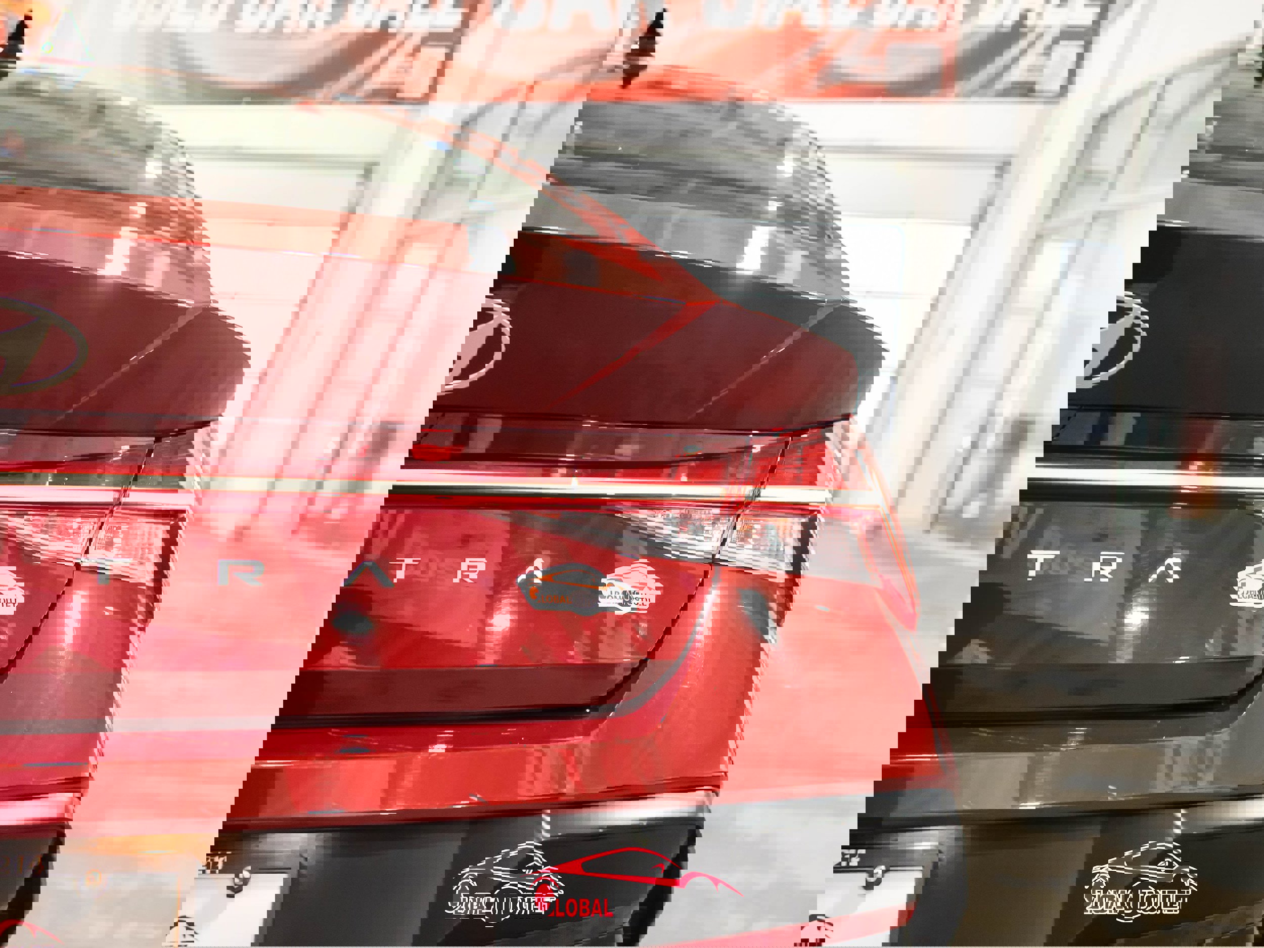 Used 2025 Hyundai Elantra SEL image 42