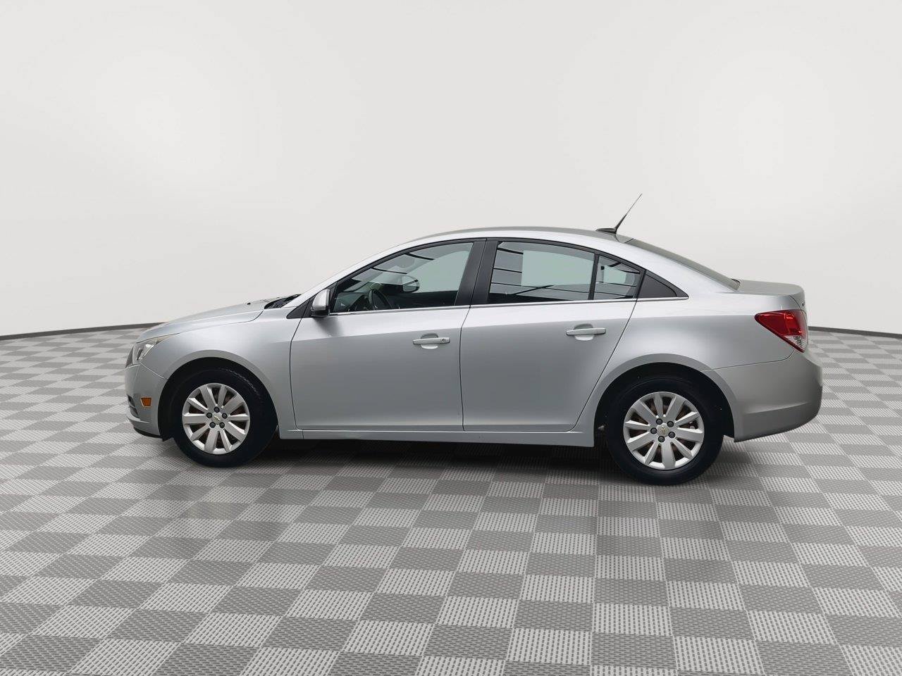 Used 2011 Chevrolet Cruze LT FWD image 28