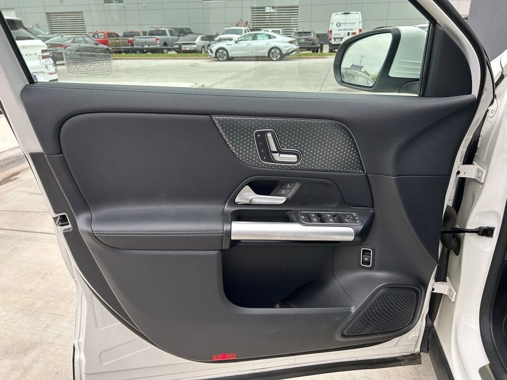 Used 2025 Mercedes-Benz GLA 250 4MATIC image 10