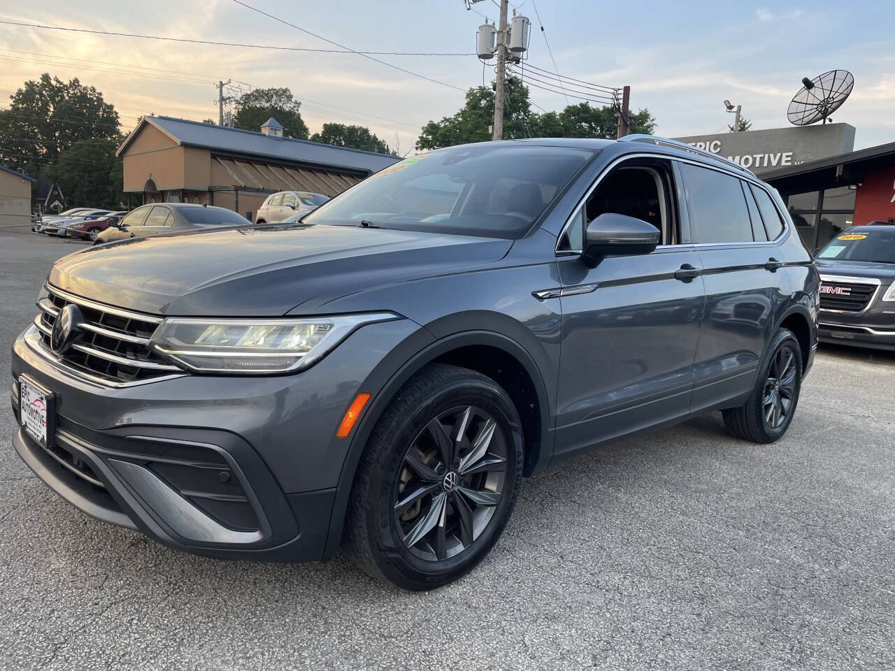 Used 2022 Volkswagen Tiguan SE AWD/4WD image 7