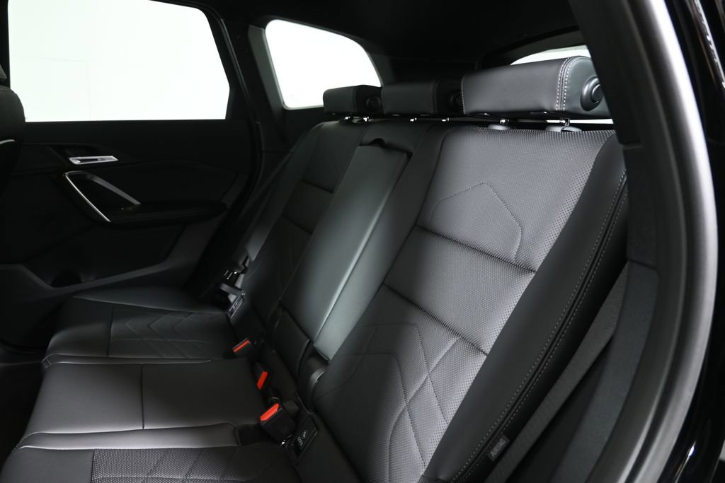 Used 2026 BMW X1 xDrive28i w/ Technology Package image 4