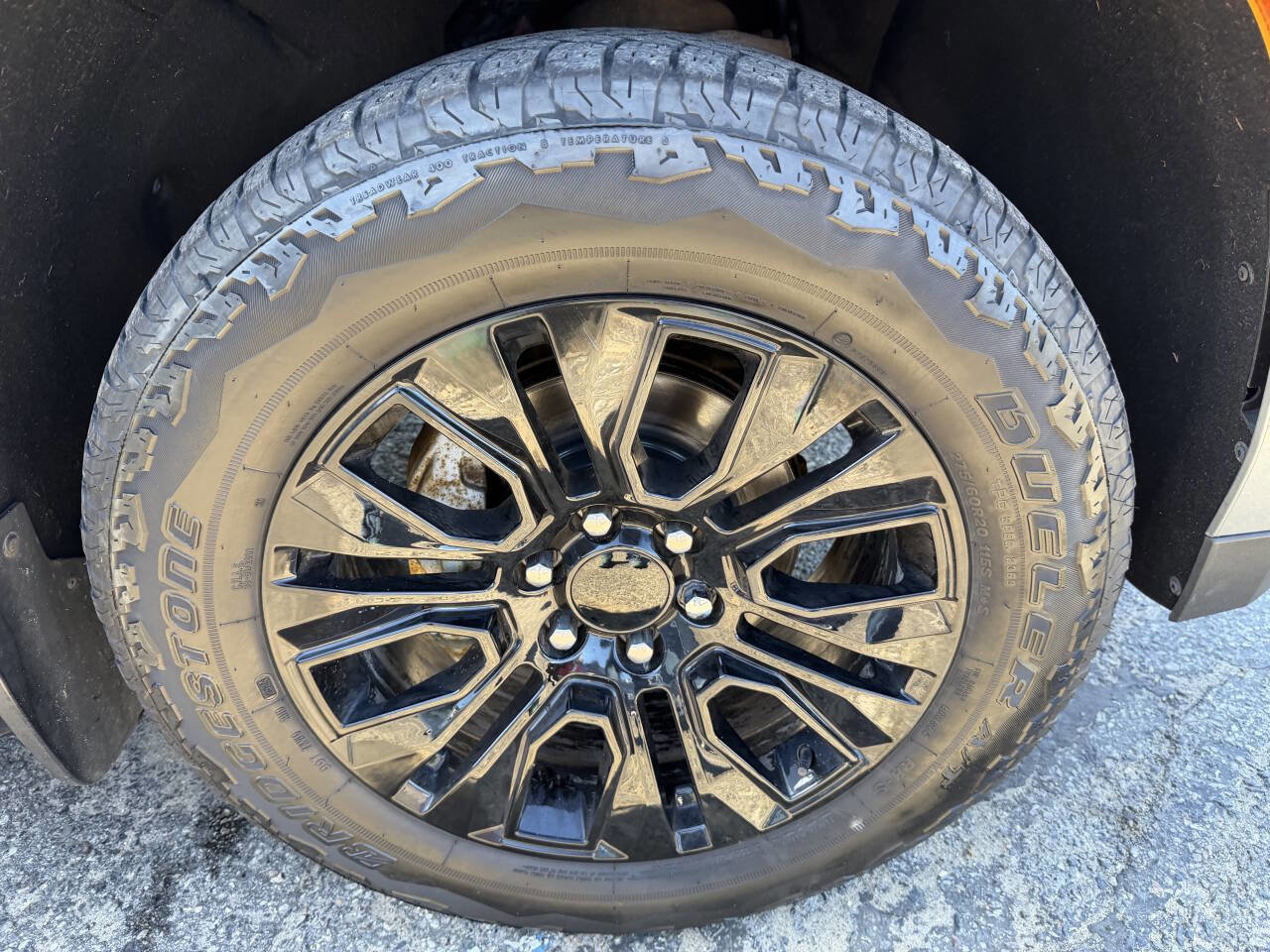 Used 2023 GMC Yukon SLT w/ SLT Luxury Package image 57