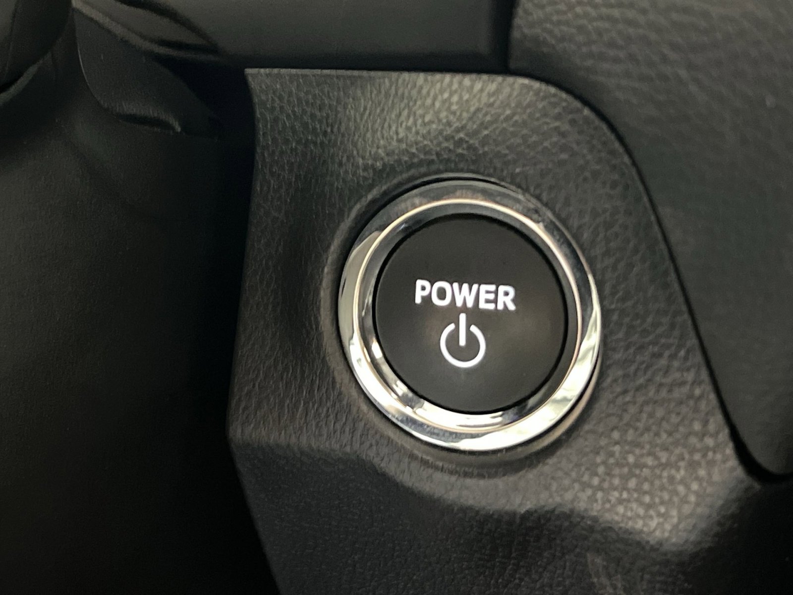 Used 2025 Toyota RAV4 XLE image 34