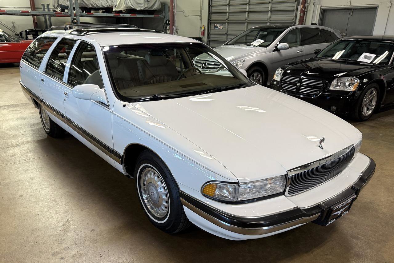 Used 1995 Buick Roadmaster Estate RWD image 2