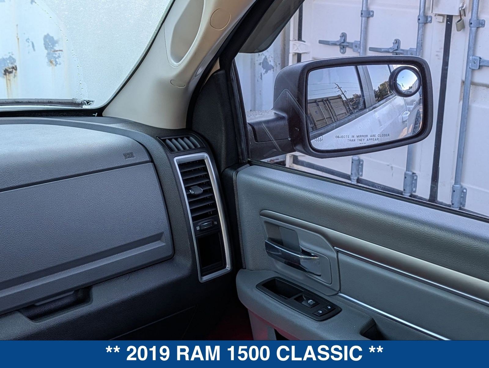 Used 2019 RAM 1500 Classic SLT RWD image 17