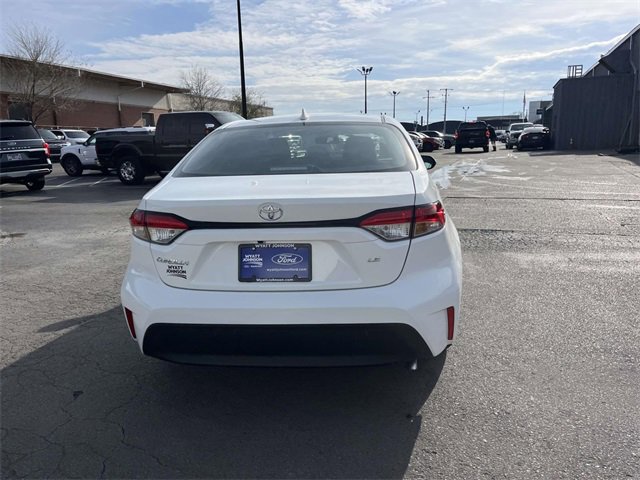 Used 2026 Toyota Corolla LE image 4