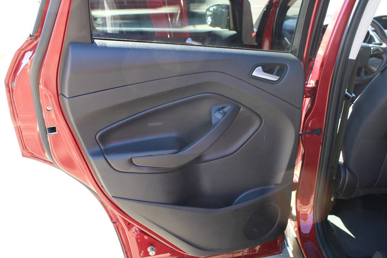 Used 2017 Ford Escape SE image 54