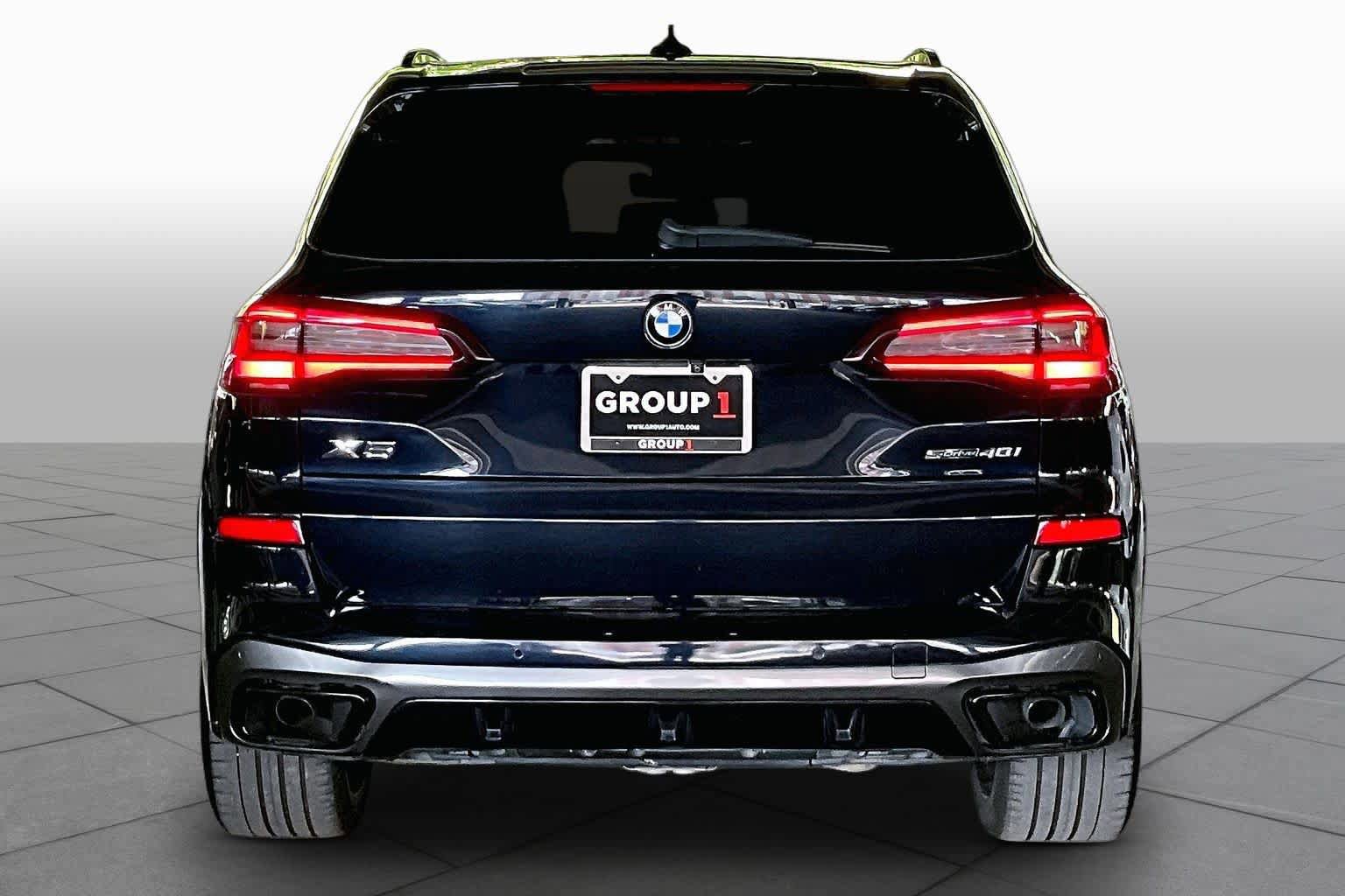 Used 2021 BMW X5 sDrive40i w/ M Sport Package RWD image 4