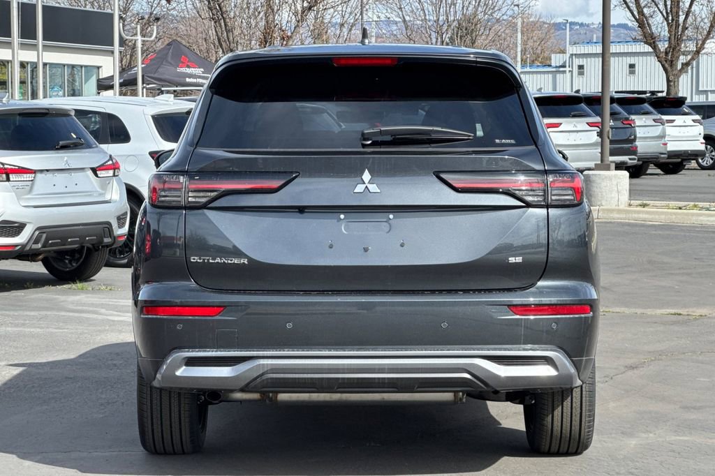 New 2026 Mitsubishi Outlander SE AWD/4WD image 5
