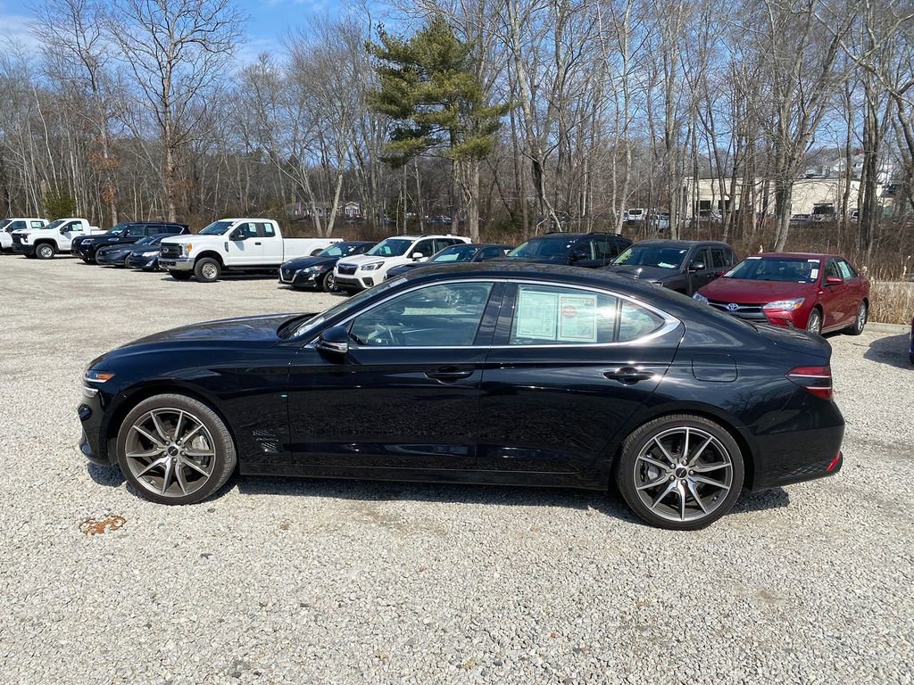 Used 2024 Genesis G70 2.5T image 9