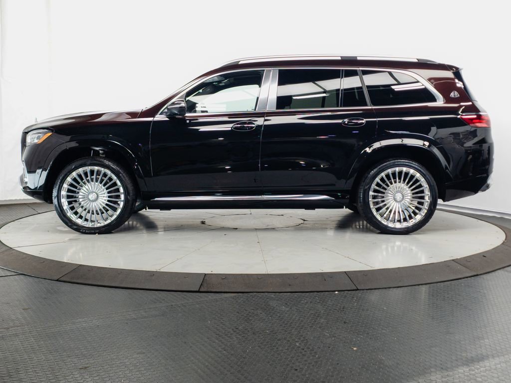Used 2024 Mercedes-Benz Maybach GLS 600 4MATIC image 4