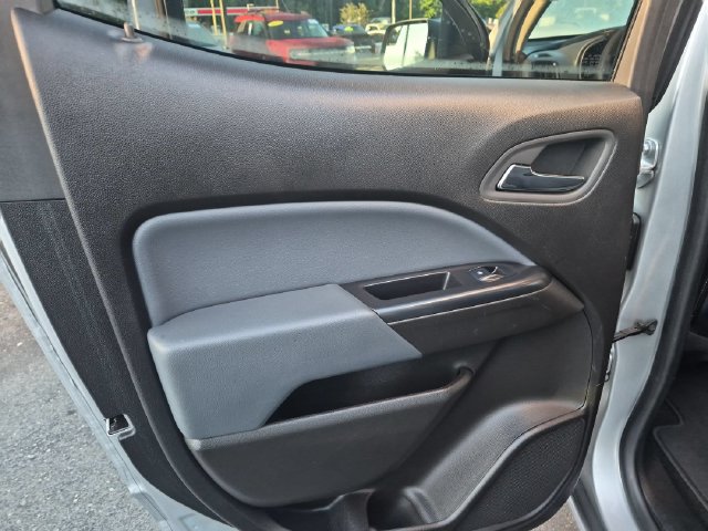 Used 2015 Chevrolet Colorado Z71 AWD/4WD image 27