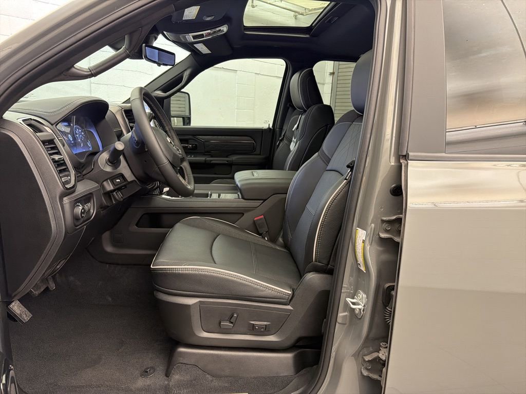 New 2026 RAM 2500 Limited AWD/4WD image 23