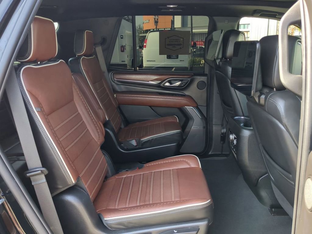 Used 2023 GMC Yukon Denali Ultimate AWD/4WD image 30