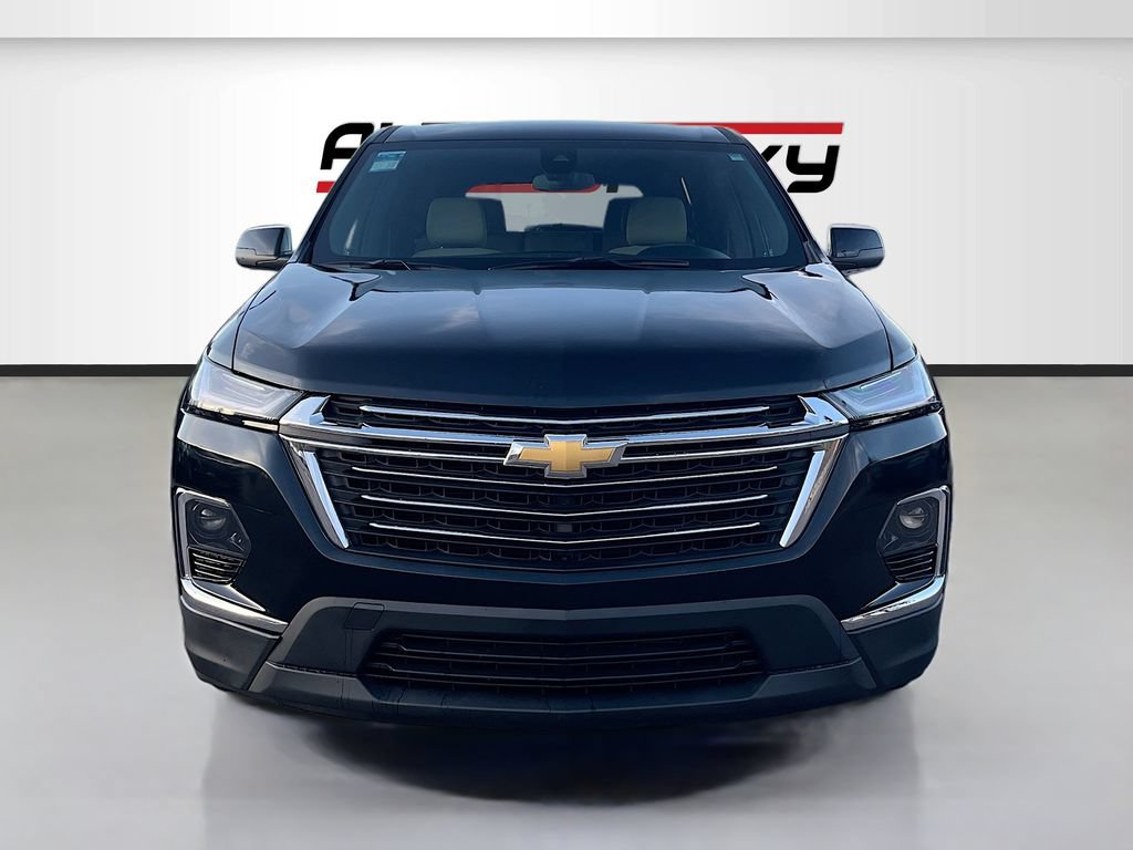 Used 2023 Chevrolet Traverse LS AWD/4WD image 2