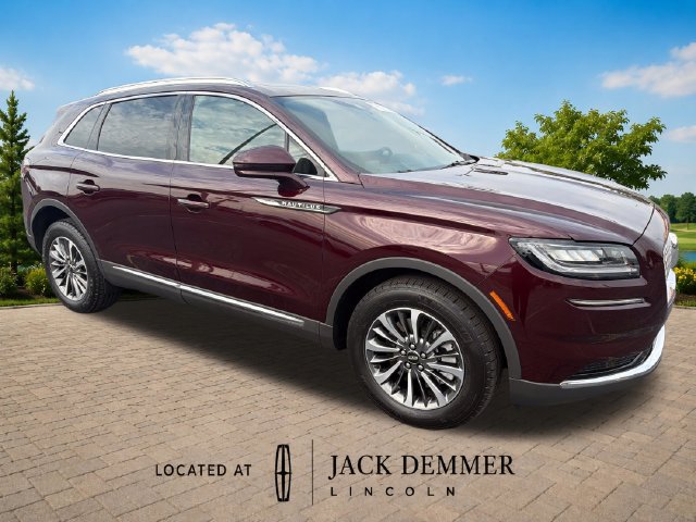 Used 2023 Lincoln Nautilus Reserve w/ Luxury Package AWD/4WD image 10