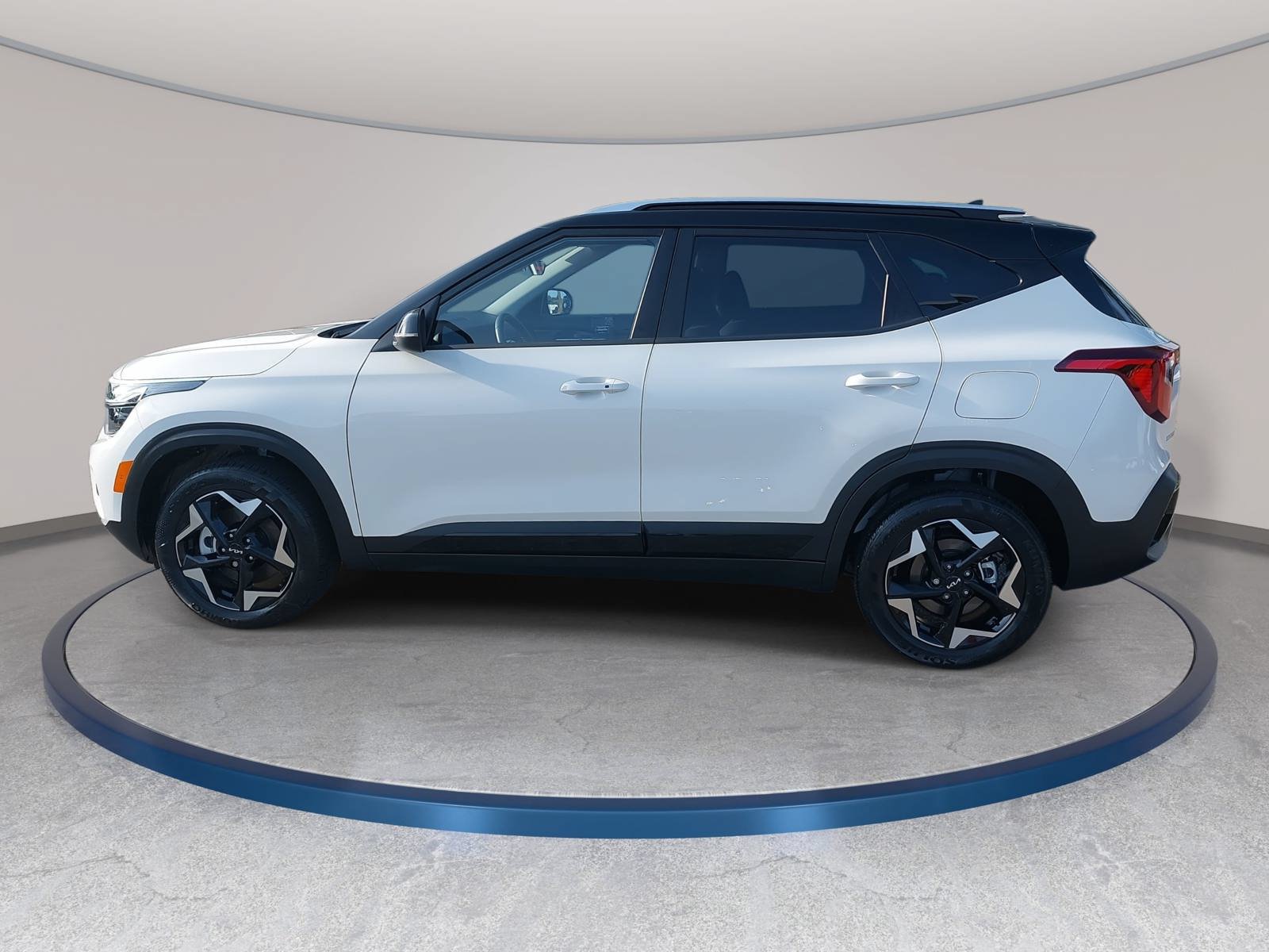 Used 2025 Kia Seltos S AWD/4WD image 8