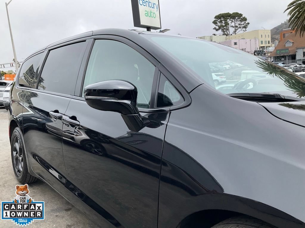 Used 2023 Chrysler Pacifica Limited w/ Uconnect Theater Family Group FWD image 78
