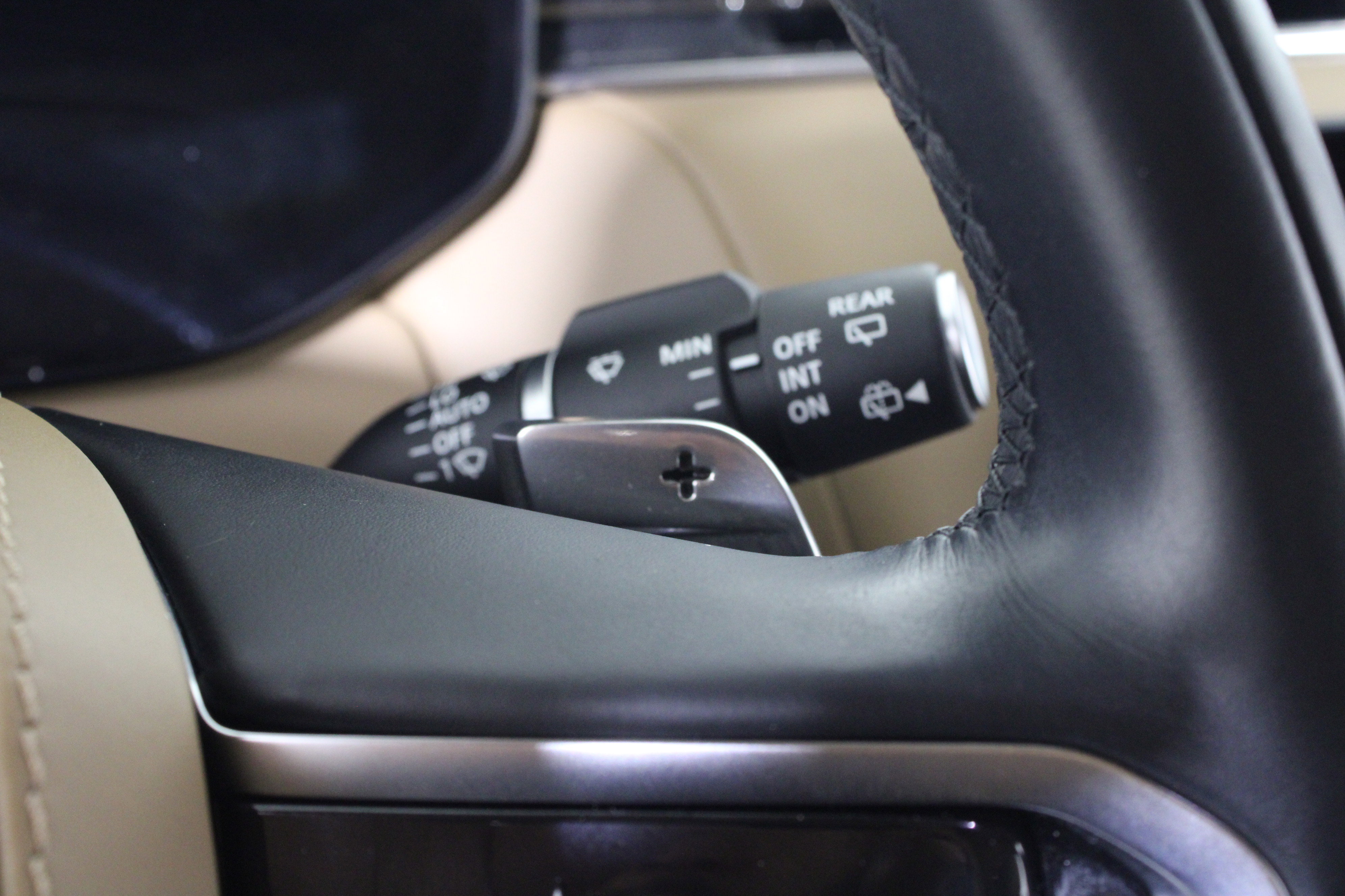 Used 2024 Land Rover Range Rover Sport SE image 26