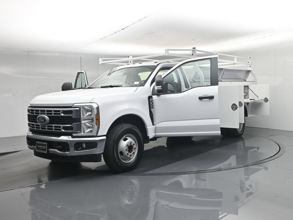 New 2026 Ford F350 XL w/ XL Chrome Package RWD image 34
