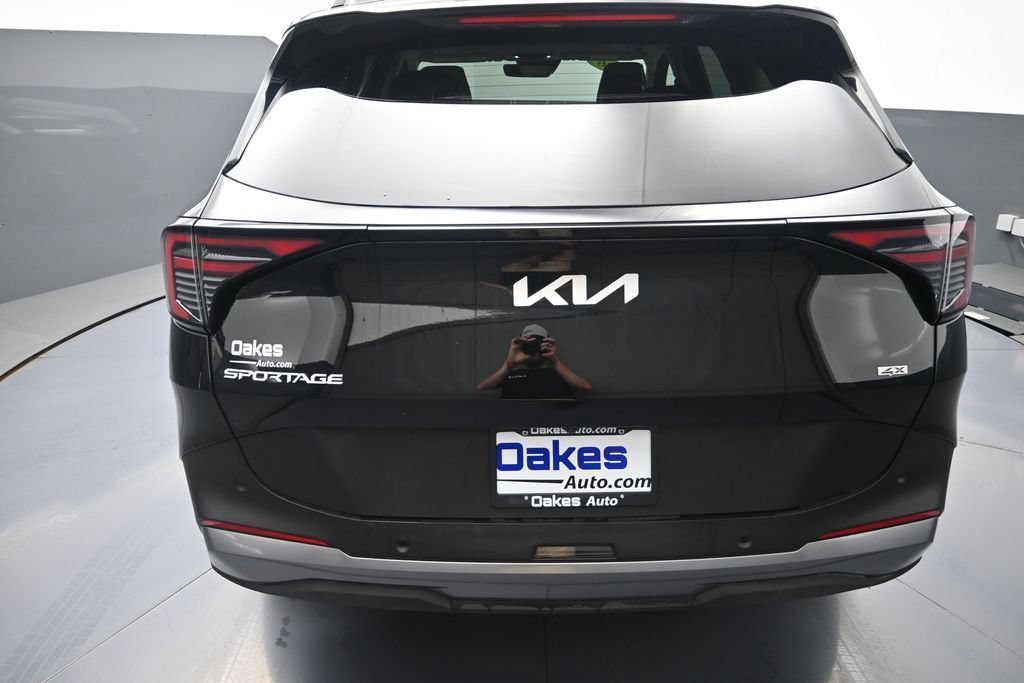 Certified 2026 Kia Sportage EX w/ EX Panorama Roof Package AWD/4WD image 34