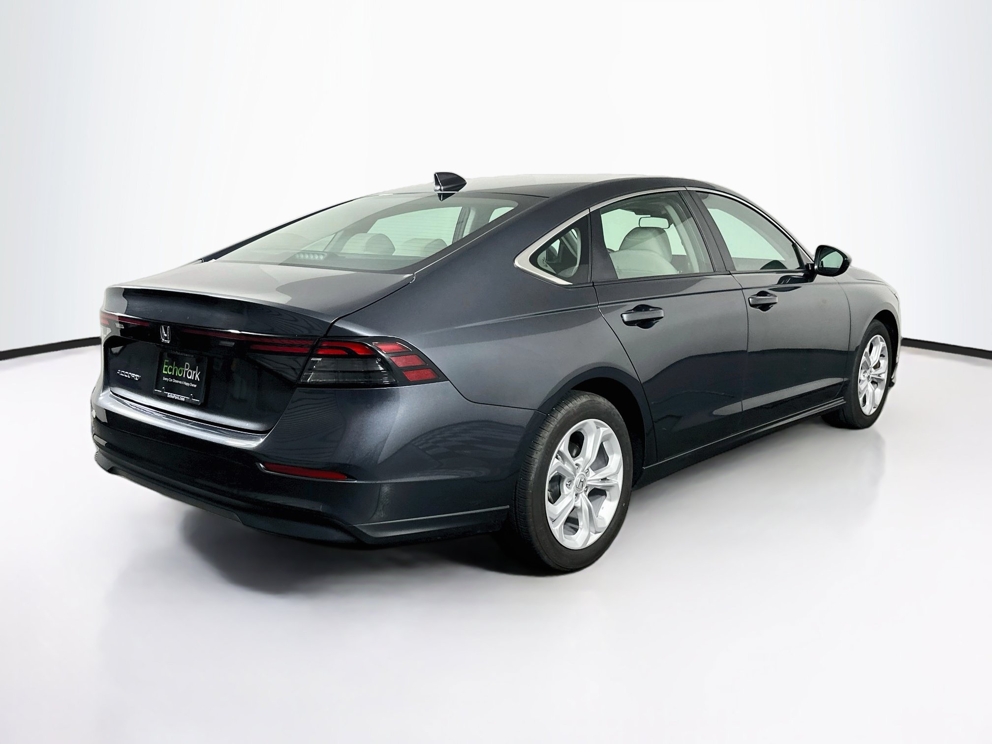 Used 2025 Honda Accord LX image 9