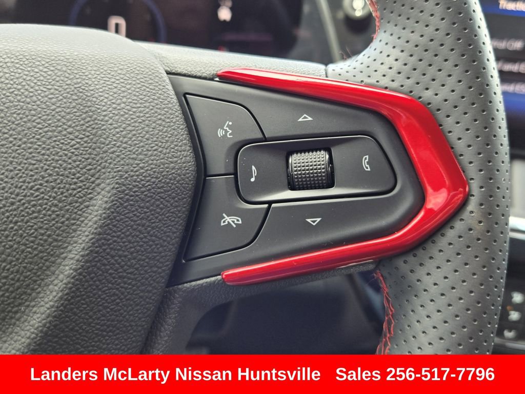 Used 2025 Chevrolet Trax RS w/ Driver Confidence Package FWD image 24