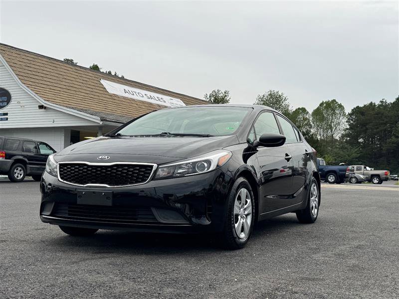 Used 2018 Kia Forte LX image 2
