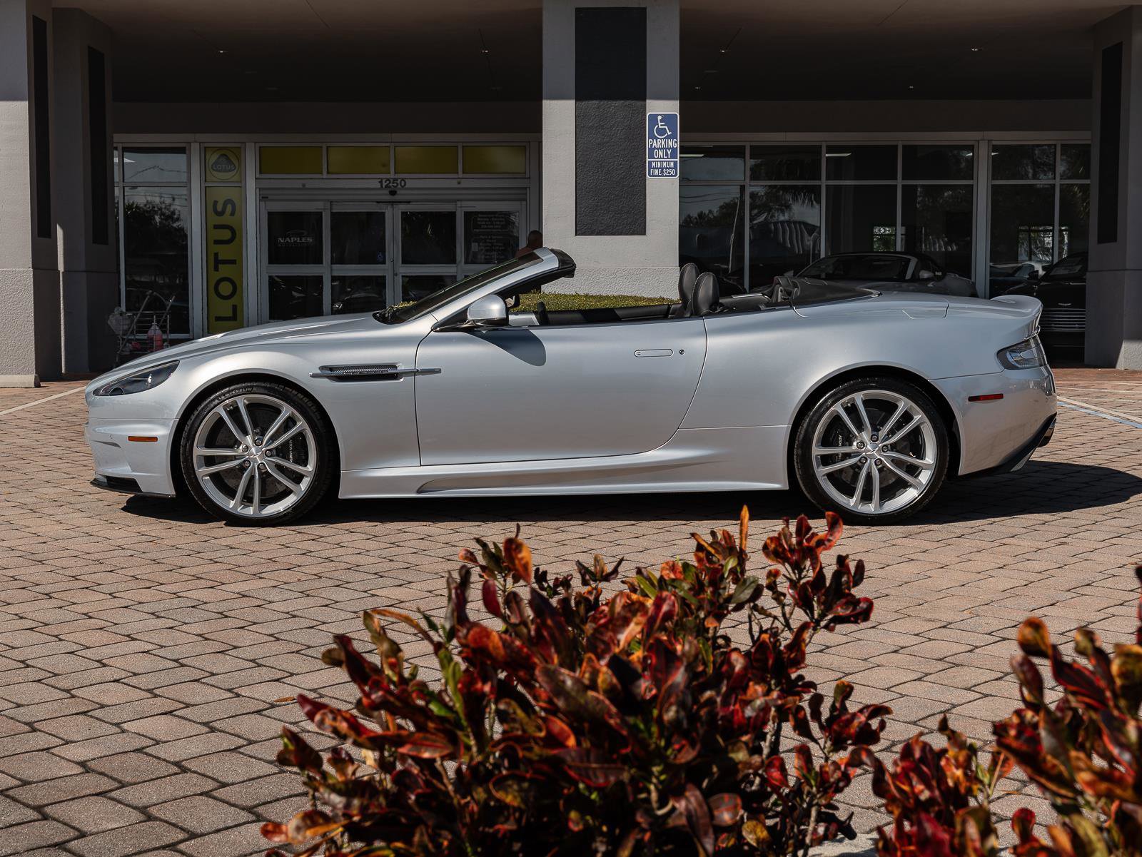 Used 2010 Aston Martin DBS Volante image 32