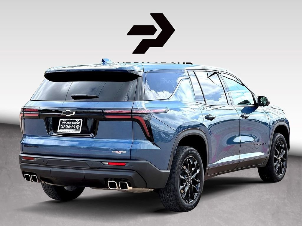 Used 2024 Chevrolet Traverse LS w/ Midnight/Sport Edition image 8