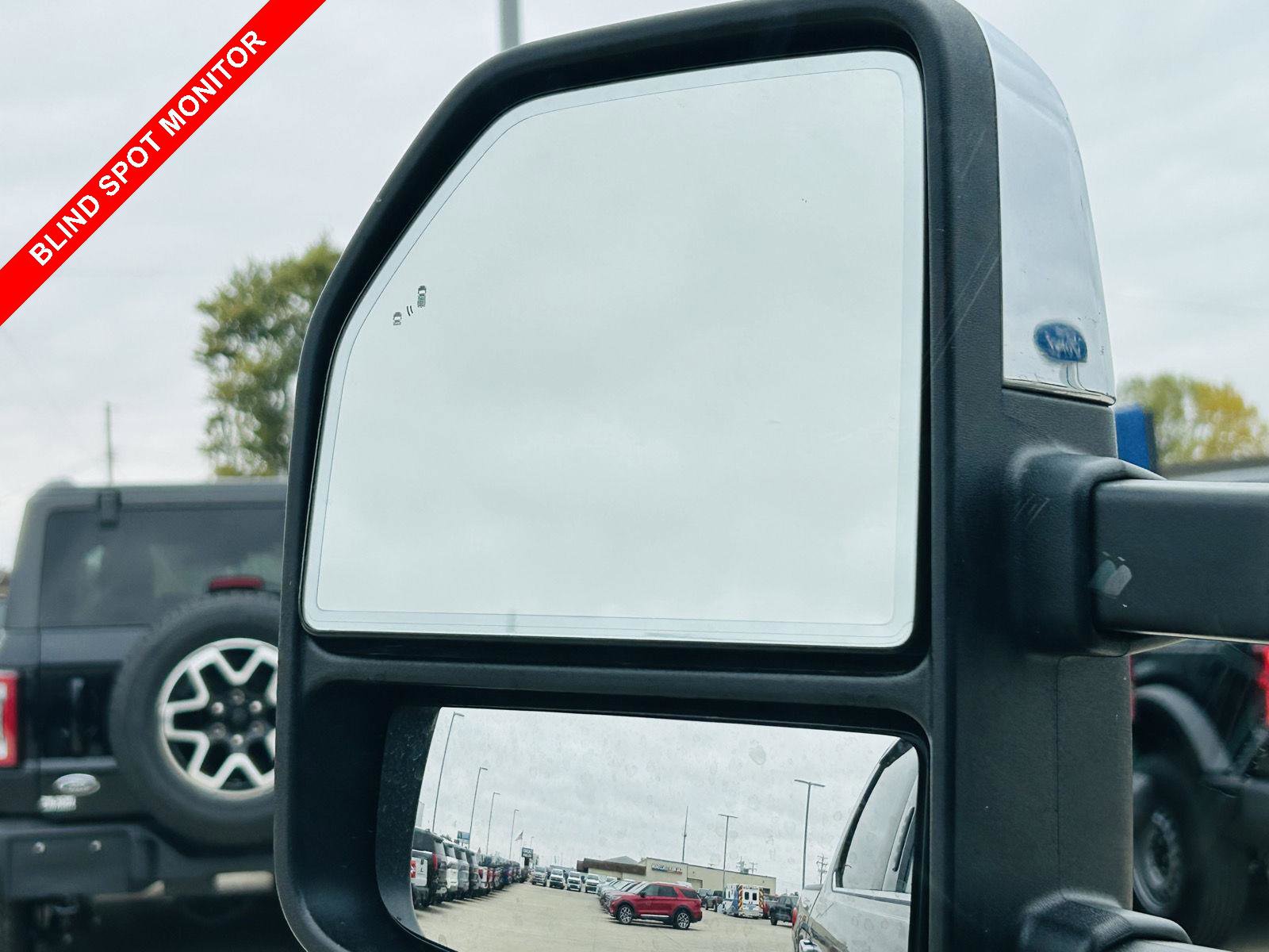 Used 2022 Ford F150 Lariat image 11