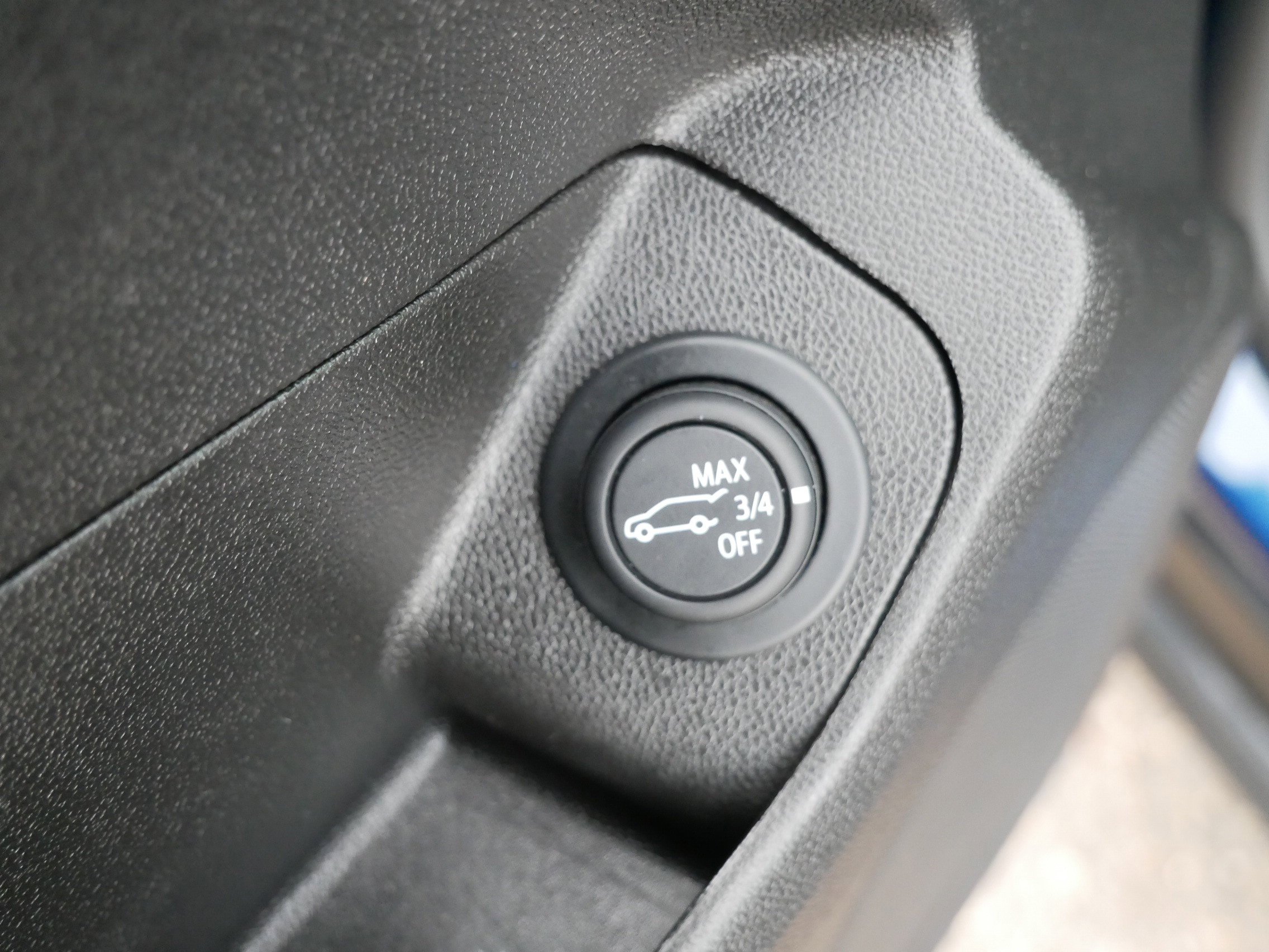 Used 2023 GMC Terrain SLE w/ Driver Convenience Package AWD/4WD image 15