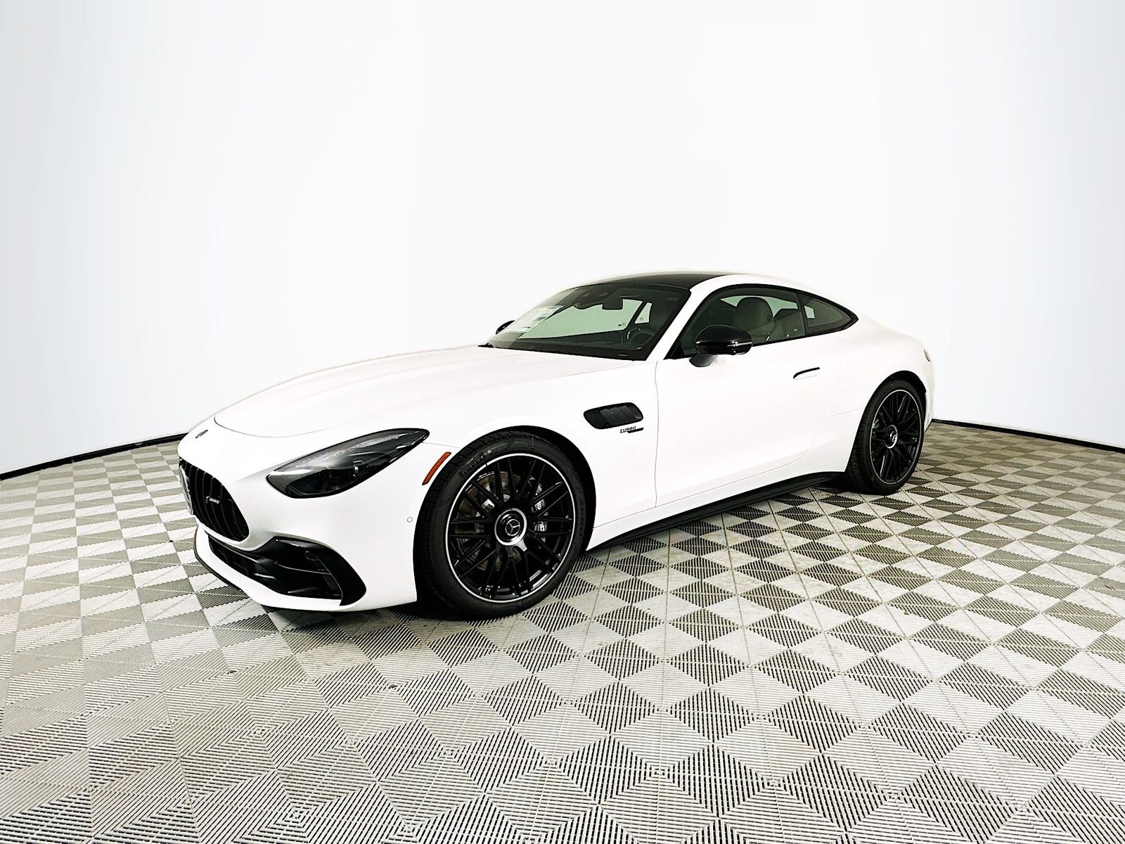 Used 2026 Mercedes-Benz AMG GT 43 image 3