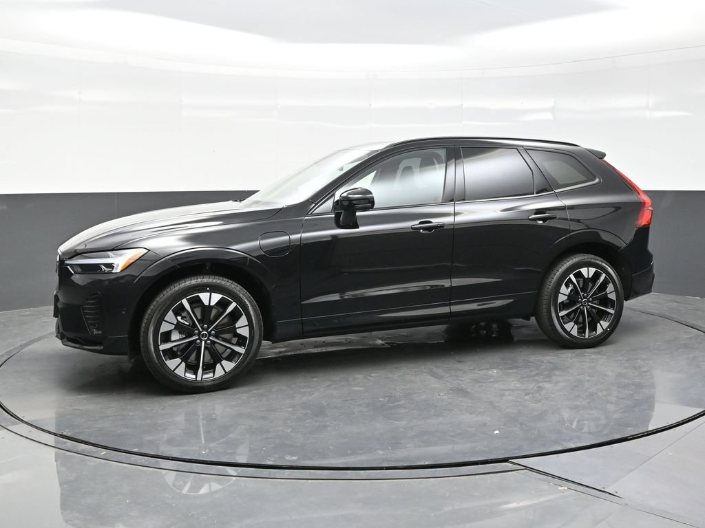 New 2026 Volvo XC60 T8 Plus w/ Climate Package PRO AWD/4WD image 3