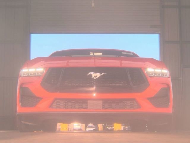 Used 2025 Ford Mustang GT Premium RWD image 3