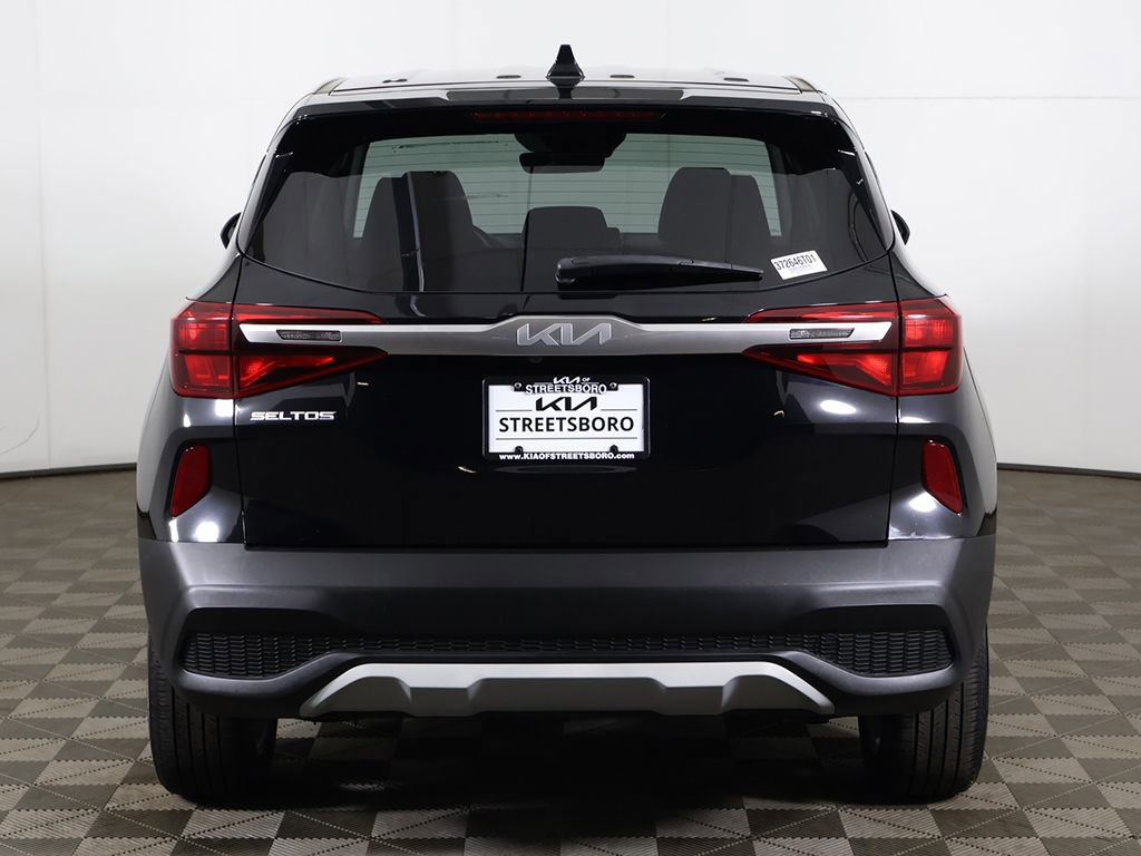 Used 2023 Kia Seltos LX image 10