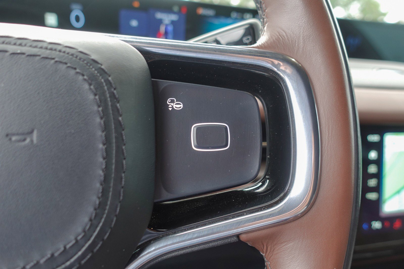 Used 2025 Lincoln Navigator Reserve image 18