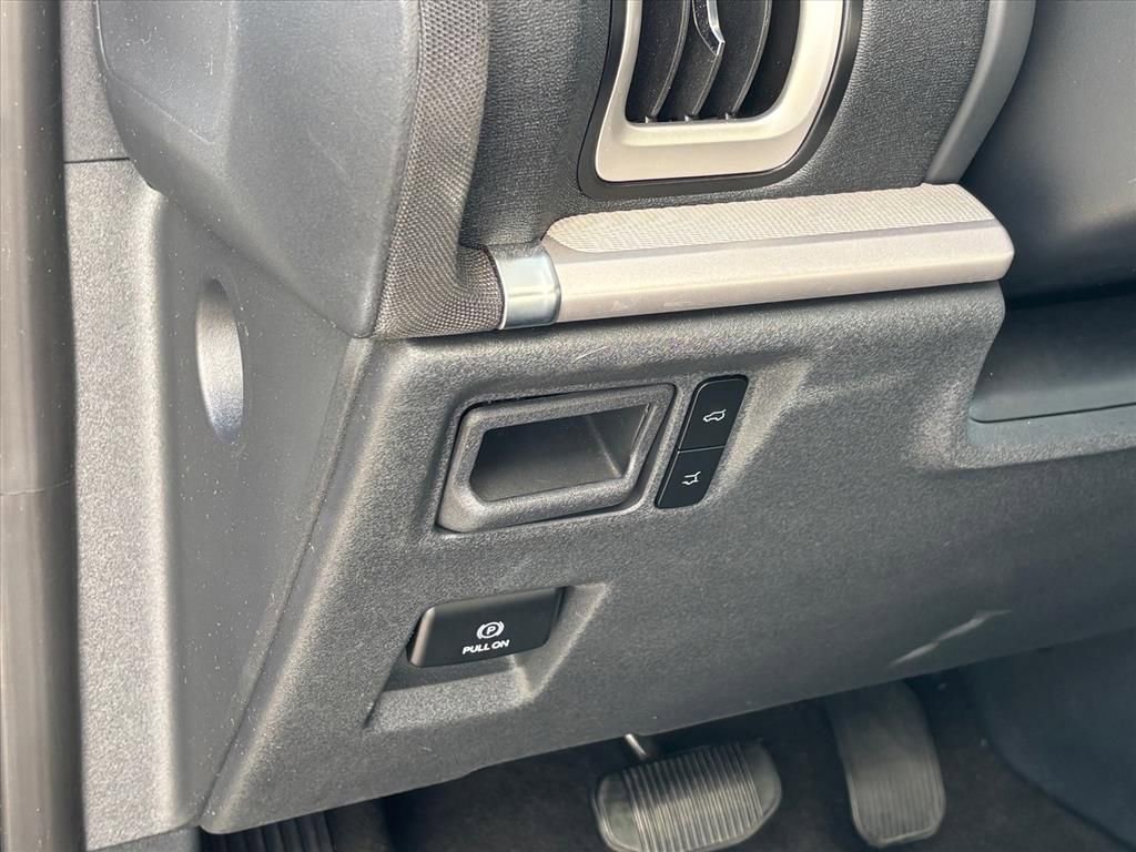 Used 2025 Ford Expedition Active RWD image 8