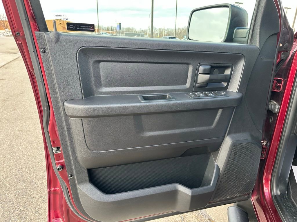 Used 2017 RAM 1500 Express image 10