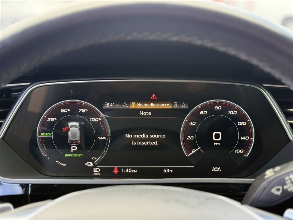Used 2021 Audi e-tron Premium AWD/4WD image 31