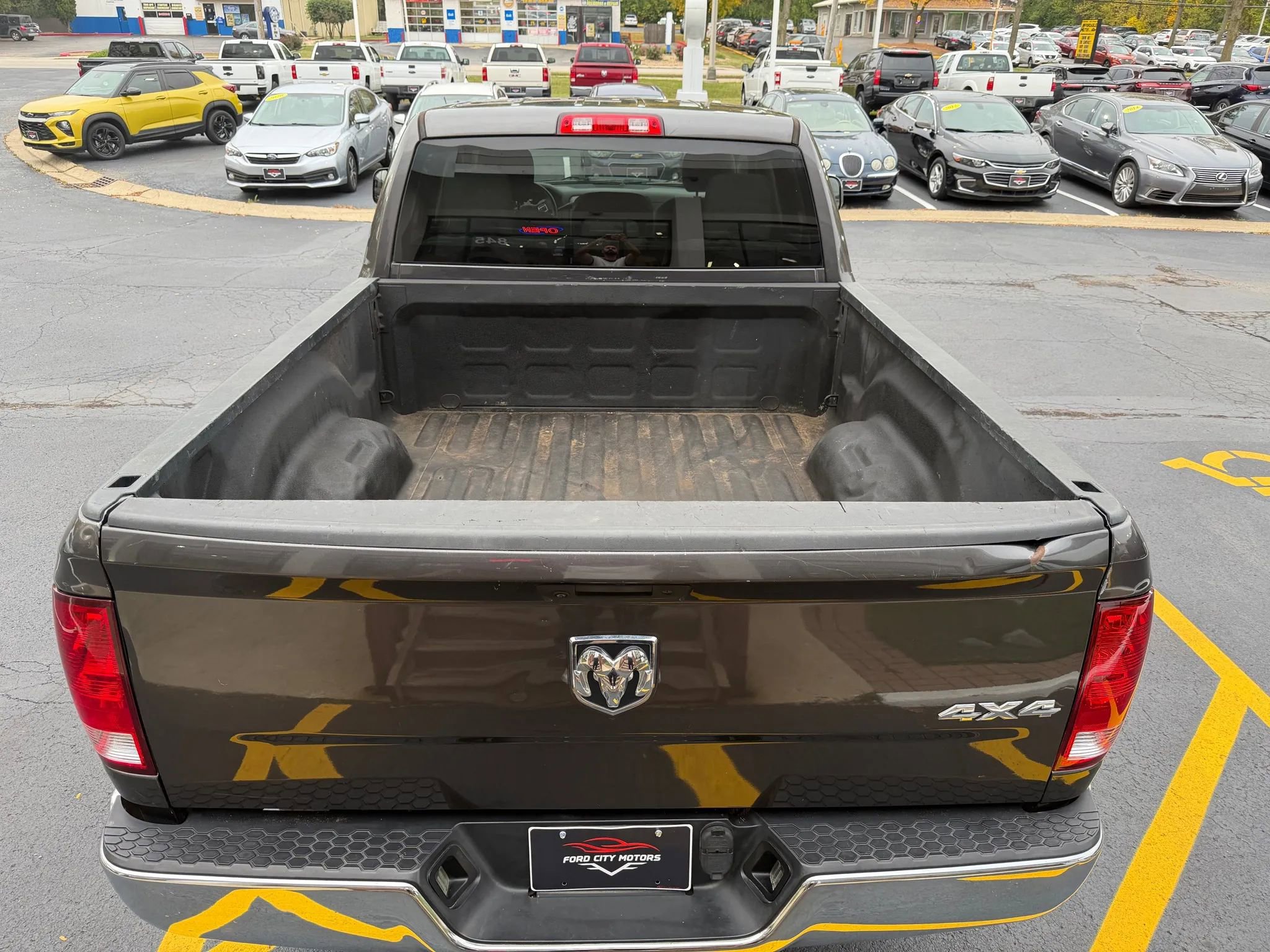 Used 2018 RAM 2500 Tradesman w/ Chrome Appearance Group image 7