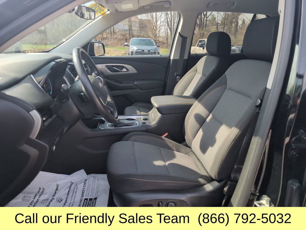 Used 2020 Chevrolet Traverse LT w/ Driver Confidence II Package image 9