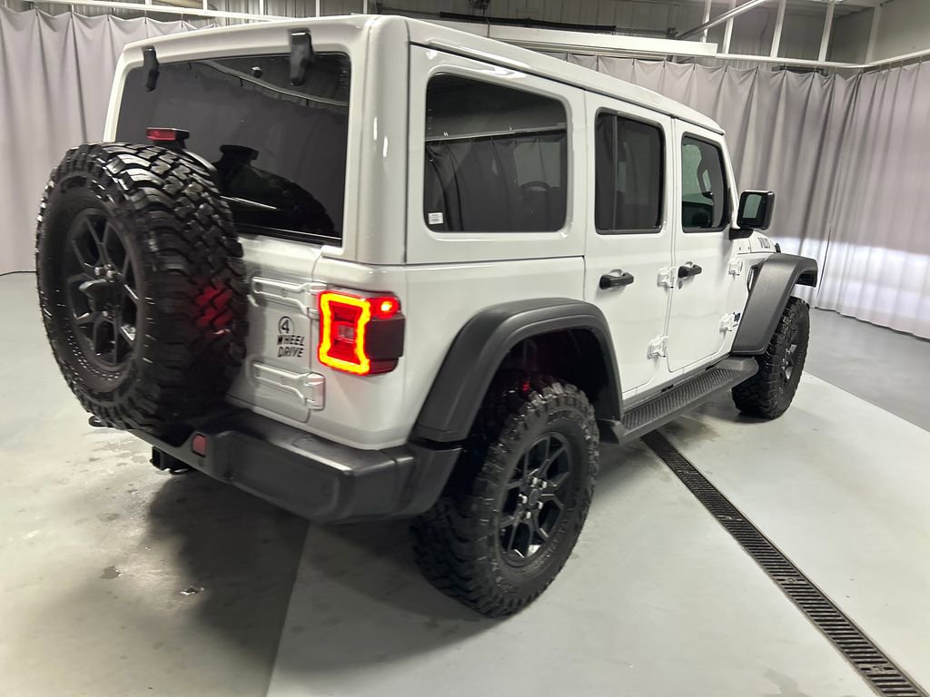 Used 2025 Jeep Wrangler Willys 4xe image 7