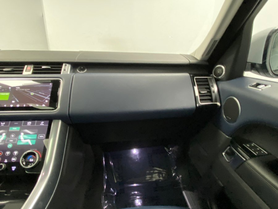 Used 2019 Land Rover Range Rover Sport Supercharged AWD/4WD image 26