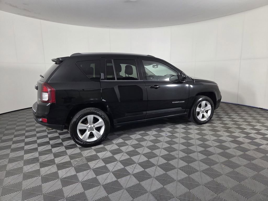 Used 2015 Jeep Compass High Altitude image 6